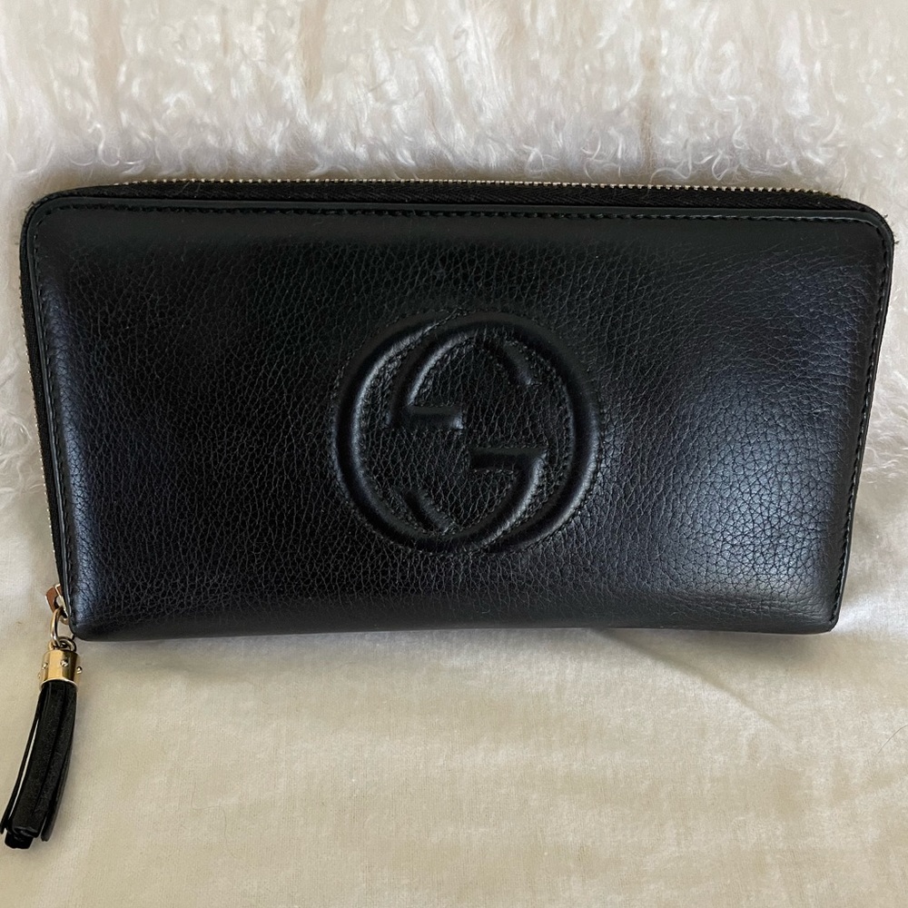 GUCCI Black Soho Long Zip Around Wallet